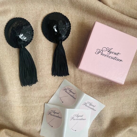 NWT AGENT PROVOCATEUR BLACK SEQUIN NIPPLE COVERS / PASTIES WITH BLACK TASSELS - Picture 6 of 8